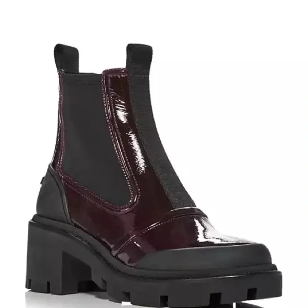Tory Burch Women's Chelsea Lug Sole Ankle Boots. Sz: 6.5